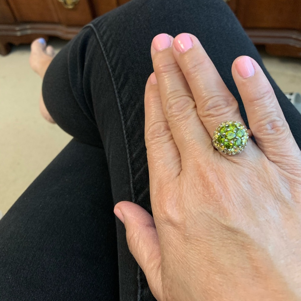 Beautiful Sterling silver green Swarovski dome ring